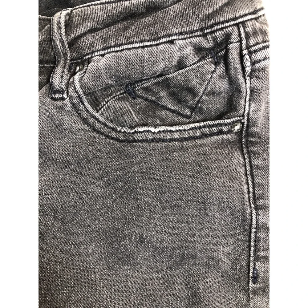 Vigoss Jeans Women's Size 25x27 Denim Black The Thompson Tomboy Distressed 26x27